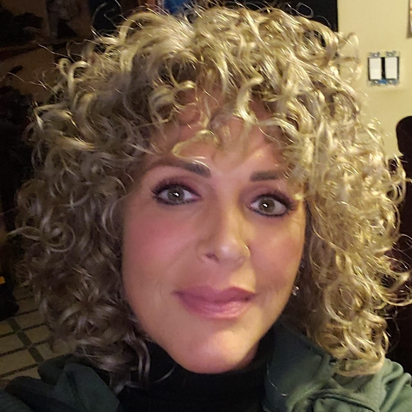 nikki_19772003
